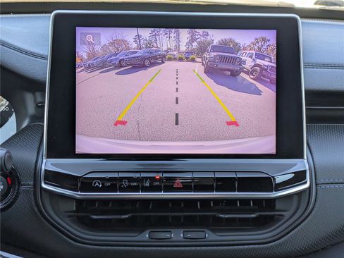 Used 2025 Jeep Compass Latitude w/ Altitude Special Edition image 20