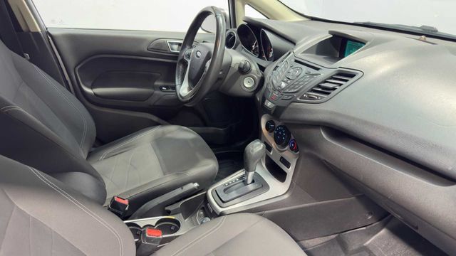 Used 2015 Ford Fiesta SE FWD image 12