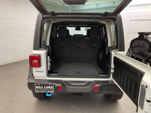 Used 2021 Jeep Wrangler Unlimited Rubicon 4xe w/ Safety Group AWD/4WD image 26