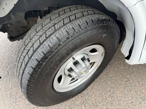 Used 2021 Chevrolet Express 2500 RWD image 29