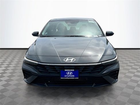 New 2025 Hyundai Elantra SEL image 2