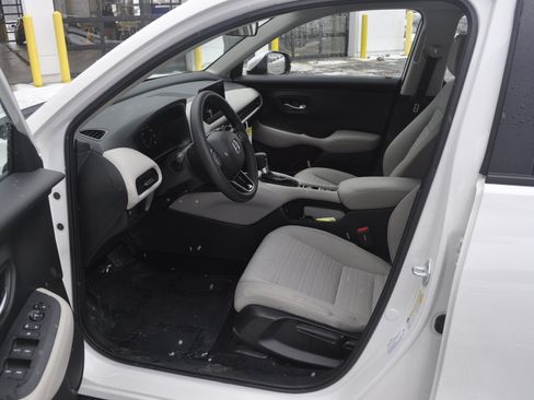 Certified 2025 Honda HR-V LX image 15