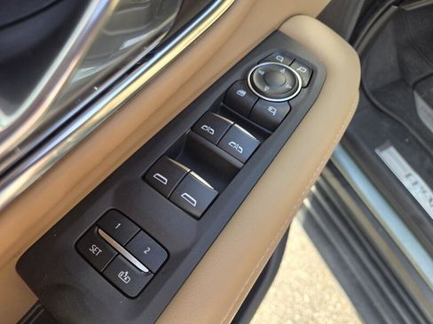 Used 2024 Chevrolet Tahoe Premier image 25