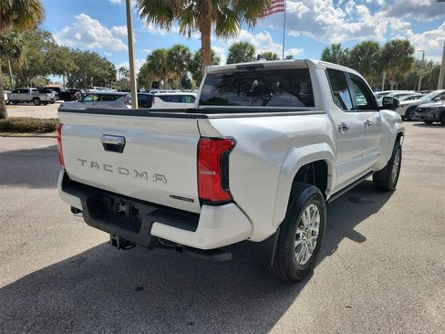 Used 2025 Toyota Tacoma Limited image 3