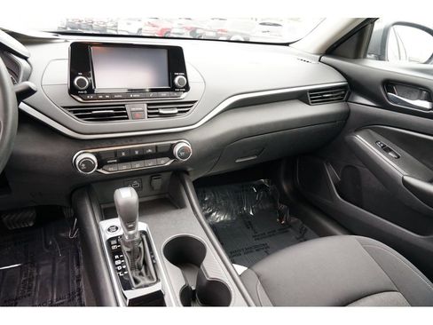 Used 2022 Nissan Altima 2.5 S image 21