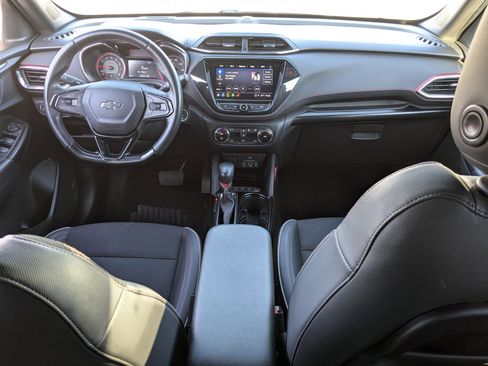 Used 2021 Chevrolet TrailBlazer RS w/ Technology Package image 31