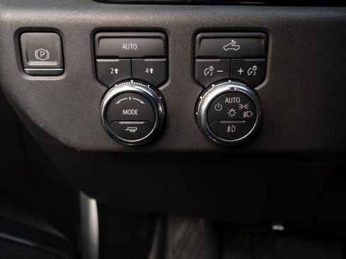 Used 2022 GMC Sierra 1500 Elevation image 19