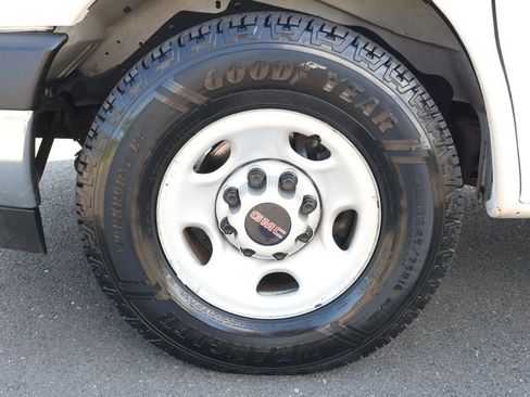 Used 2021 GMC Savana 3500 w/ Power Convenience Package RWD image 9