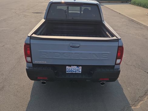 Used 2025 Honda Ridgeline RTL image 10