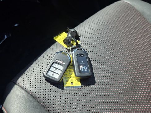 Used 2025 Honda Ridgeline Black Edition image 18