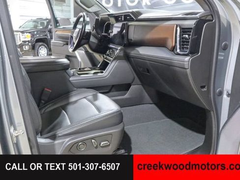 Used 2024 GMC Sierra 2500 Denali w/ Denali Reserve Package AWD/4WD image 12