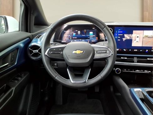 New 2026 Chevrolet Equinox EV LT FWD image 22
