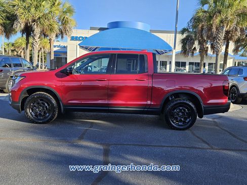 Certified 2025 Honda Ridgeline Sport+ image 2