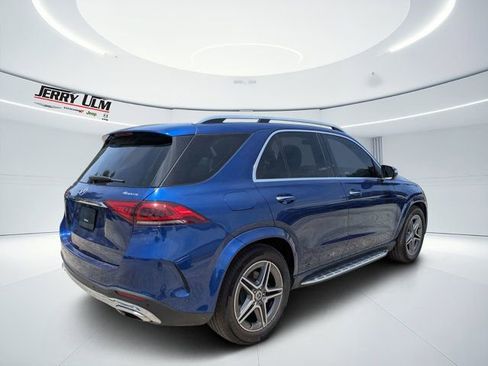 Used 2022 Mercedes-Benz GLE 450 4MATIC image 3