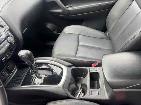 Used 2015 Nissan Rogue SL w/ SL Premium Package image 24