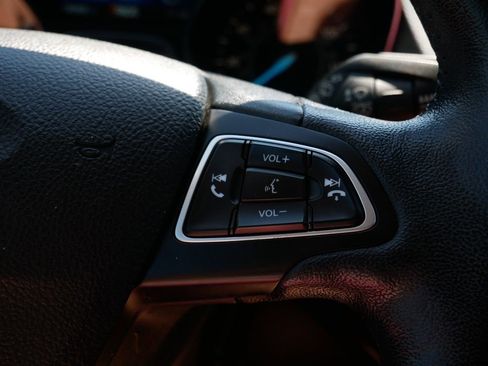 Certified 2019 Ford Escape Titanium AWD/4WD image 19