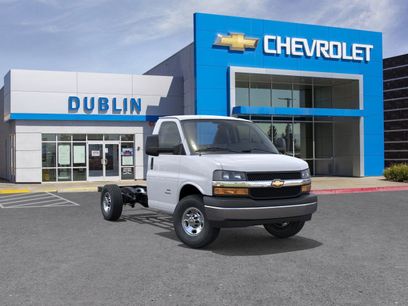 New 2025 Chevrolet Express 3500 w/ Power Convenience Package