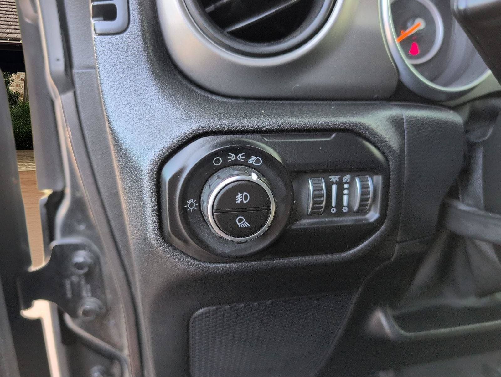 Used 2021 Jeep Gladiator Sport AWD/4WD image 10