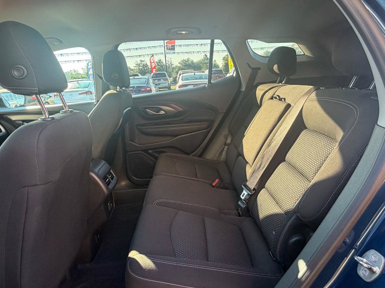 Used 2022 GMC Terrain SLE w/ Driver Convenience Package AWD/4WD image 18