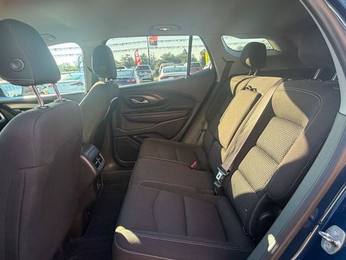 Used 2022 GMC Terrain SLE w/ Driver Convenience Package AWD/4WD image 18