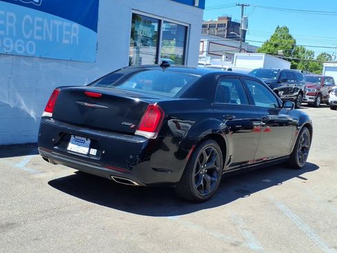 Used 2022 Chrysler 300 S RWD image 6