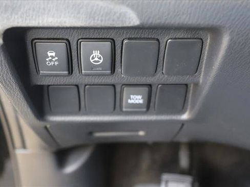 Used 2018 Nissan Pathfinder SV w/ SV All Weather Package AWD/4WD image 13