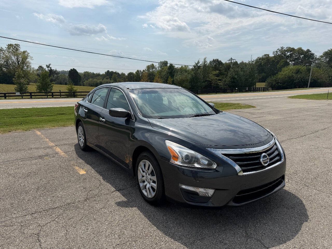 Used 2013 Nissan Altima 2.5 S FWD image 1