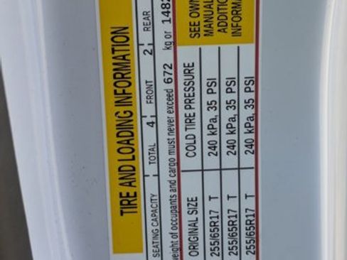 Used 2022 Chevrolet Colorado LT image 15