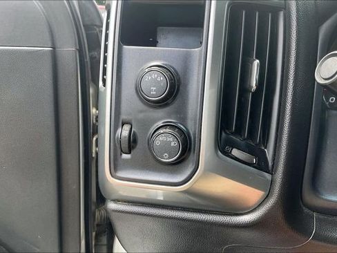 Used 2017 Chevrolet Silverado 2500 LT AWD/4WD image 15