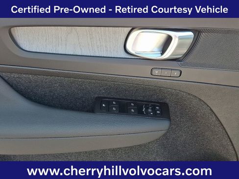 Certified 2025 Volvo XC40 B5 Plus w/ Protection Package Premier image 12