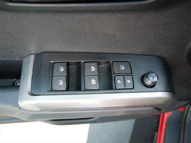 Certified 2023 Toyota Tacoma SR5 AWD/4WD image 18