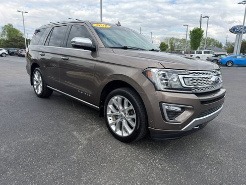 Used 2019 Ford Expedition Platinum AWD/4WD image 4