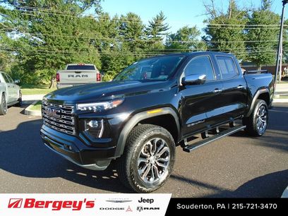 Used 2025 GMC Canyon Denali