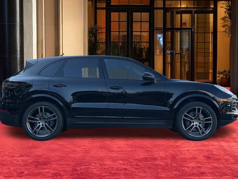 Used 2022 Porsche Cayenne E-Hybrid AWD/4WD image 8