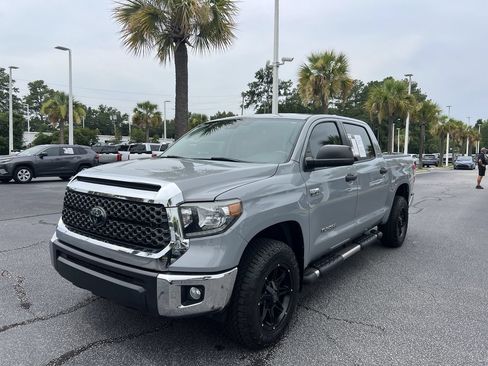 Used 2021 Toyota Tundra SR5 w/ SR5 Upgrade Package AWD/4WD image 5