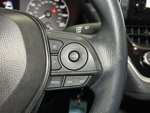 Used 2025 Toyota Corolla LE FWD image 25