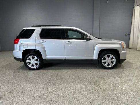 Used 2017 GMC Terrain SLE w/ Convenience Package AWD/4WD image 2