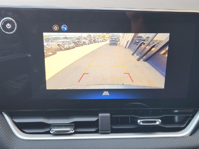 Used 2026 Chevrolet Equinox LT FWD image 6