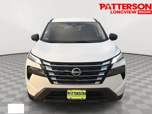 Used 2024 Nissan Rogue S FWD image 2