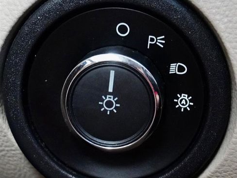 Used 2016 Ford Taurus Limited image 29