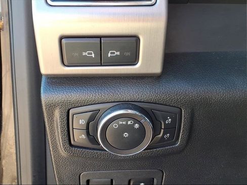 Used 2019 Ford F150 Platinum w/ Equipment Group 701A Luxury image 18