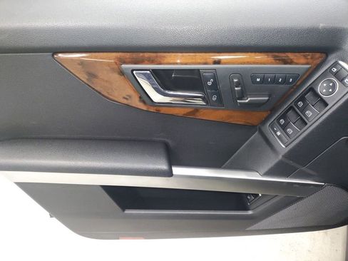 Used 2011 Mercedes-Benz GLK 350 4MATIC image 25