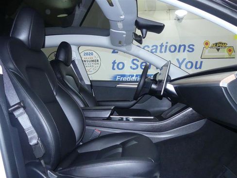 Used 2023 Tesla Model Y AWD image 7