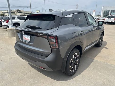 New 2025 Nissan Kicks SV w/ SV Premium Package image 5