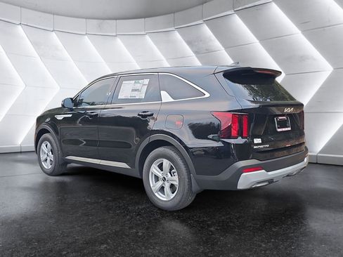 New 2026 Kia Sorento LX FWD image 3