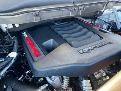 Used 2025 Ford F150 Raptor AWD/4WD image 30
