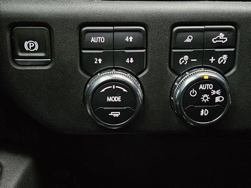 Used 2023 GMC Sierra 1500 SLT AWD/4WD image 21