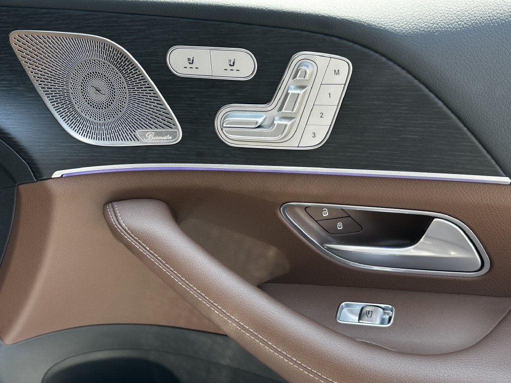 Used 2025 Mercedes-Benz GLS 450 4MATIC w/ AMG Line Exterior image 17