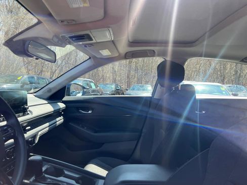 Used 2023 Honda Accord EX image 13