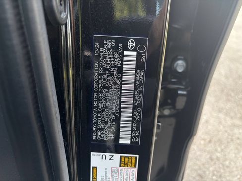 Used 2025 Toyota Crown AWD/4WD image 29